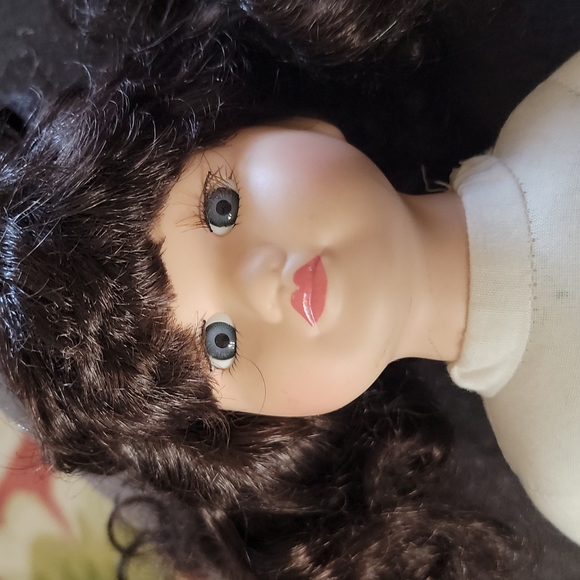 Porcelain doll - Picture 2 of 12